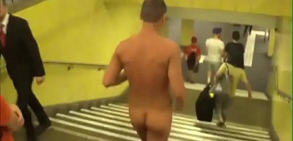  naked in subway